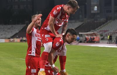 Fostul jucător al lui Dinamo, aflat în același hotel cu „câinii” în Antalya, vorbește despre o posibilă revenire: „A fost locul în care m-am simțit bine.”