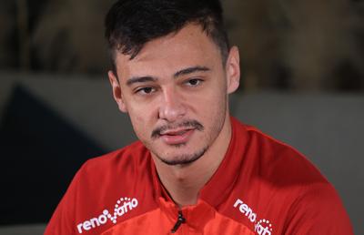 Valentin Țicu, primele declarații în tricoul lui Dinamo: „M-am gândit că nu mai pot juca, dar acum vreau să mă bucur din nou de fotbal” + Ce le-a promis fanilor