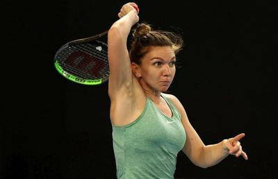 Simona Halep, probleme medicale în meciul cu Ekaterina Alexandrova! A cerut intervenția trainer-ului