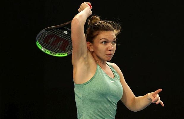 Simona Halep, probleme medicale în meciul cu Ekaterina Alexandrova! A cerut intervenția trainer-ului