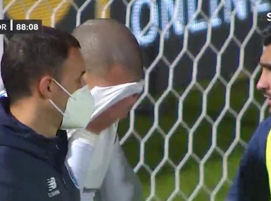 Pepe a început să plângă FC Porto, la un pas de tragedie! Ambulanța a intrat de urgență pe teren, coechipierii lui Nanu au plâns văzându-l inconștient