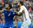 Graziano Pelle, într-un duel cu Gerard Pique în Italia - Spania // foto: Guliver/gettyimages