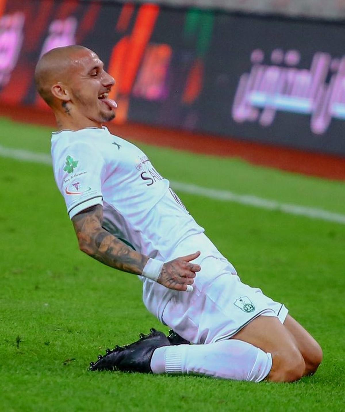 FOTO Alex Mitriță la Al Ahli - imagini din mai multe meciuri