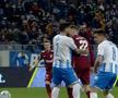 CFR Cluj a deschis scorul în minutul 14 al deplasarării cu CS Universitatea Craiova , când Claudiu Petrila (21 de ani) a profitat de gafa lui Alexandru Mateiu (32 de ani) și a punctat cu un șut din afara careului.