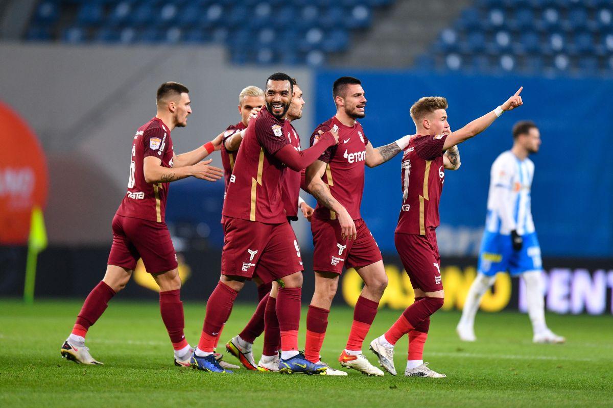 CSU Craiova - CFR Cluj, deblocat de o gafă de amatori » Cum a ajuns mingea la Petrila