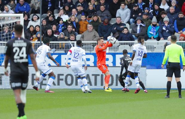 Ce au făcut stranierii în week-end » Răzvan Lucescu, remiză în derby-ul cu Olympiakos  + Ionuț Radu, fără greșeală în Ligue 1