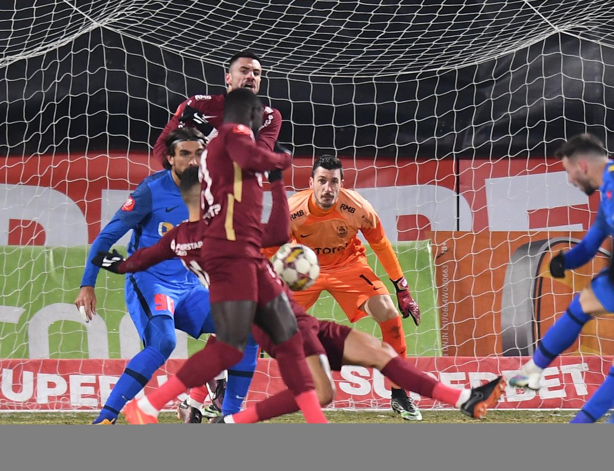 Gigi Becali pregătește o schimbare la FCSB » Ce prim „11” ar putea alinia