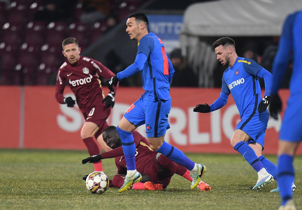 Gigi Becali pregătește o schimbare la FCSB » Ce prim „11” ar putea alinia