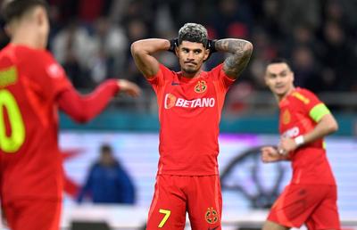 Gigi Becali n-a mai rezistat » L-a scos la pauză în FCSB - Farul și l-a introdus pe Florinel Coman