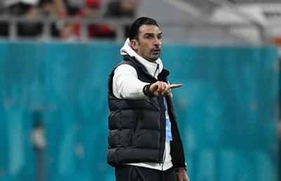 5 detalii de la FCSB - Farul » Ce au remarcat reporterii GSP la Elias Charalambous + scene curioase la pauză