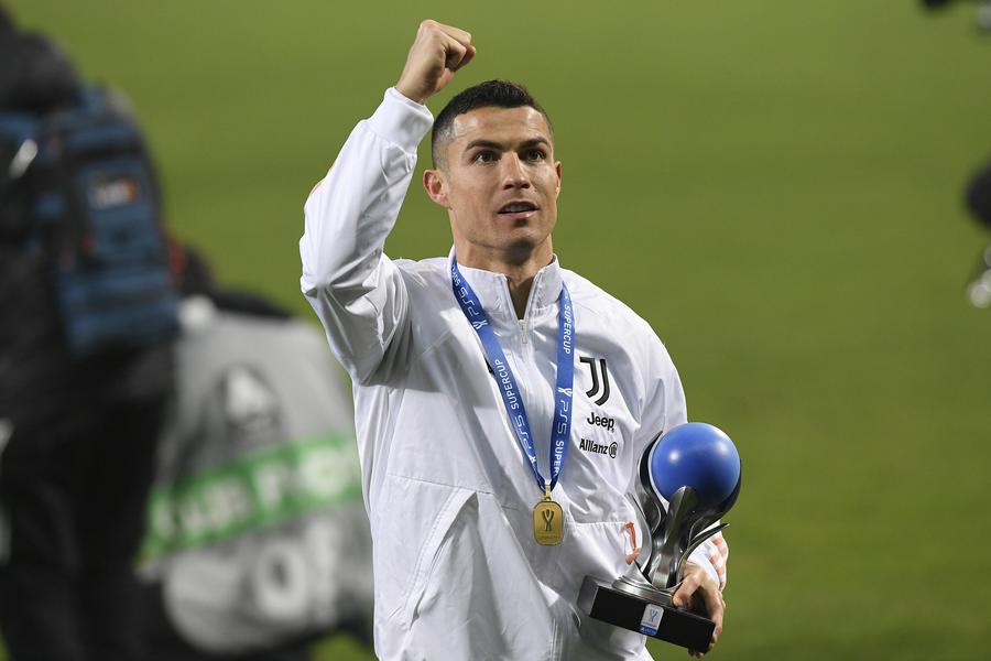 foto: Imago Cristiano Ronaldo, la 40 de ani! Zeci de momente cu superstarul care au schimbat fotbalul mondial: „Nu urmăresc recordurile, ele mă urmăresc pe mine”