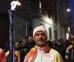 Cristi Chivu poartă flacăra olimpică prin Milano / FOTO: Captură X