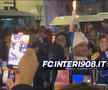 Cristi Chivu poartă flacăra olimpică prin Milano / FOTO: Captură X