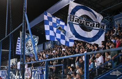 Acuzații-șoc! Jandarmeria din Constanța susține că ultrașii constănțenii au încercat să meargă peste fanii lui Dinamo!