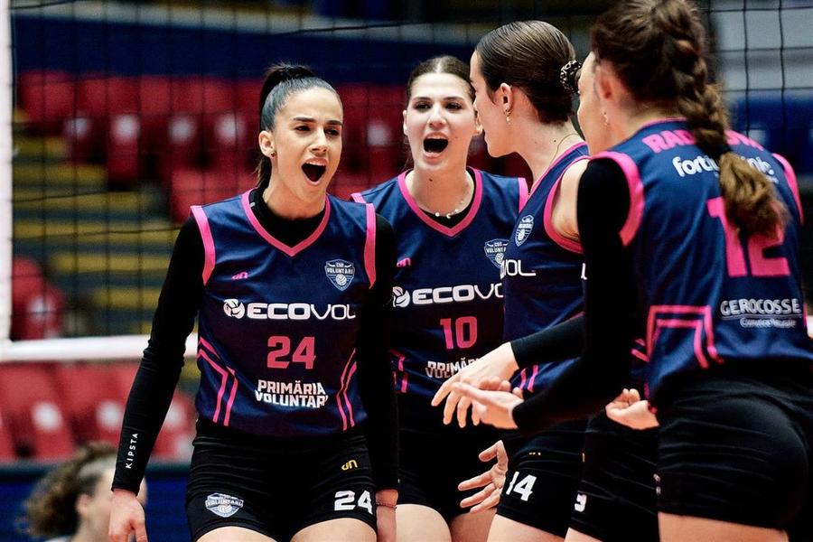 Voleibalistele de la CSO Voluntari încurajându-se Foto: CEV O echipă românească va fi sigur în semifinalele Cupei CEV la feminin » Duel Alba Blaj – CSO Voluntari în „sferturi”