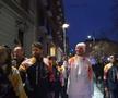 Cristi Chivu poartă flacăra olimpică prin Milano / FOTO: Captură X