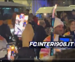 Cristi Chivu poartă flacăra olimpică prin Milano / FOTO: Captură X