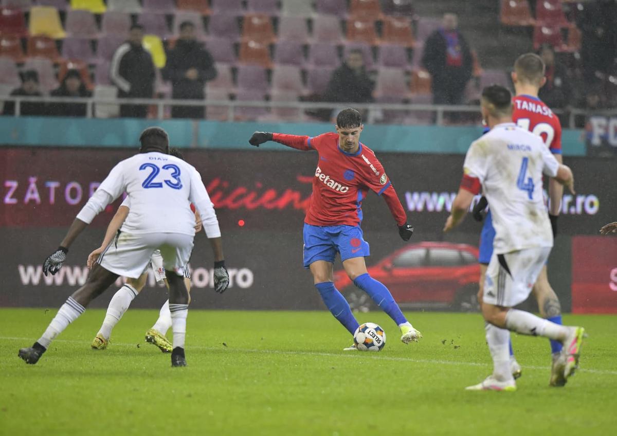 Atenție, vine „crocodilul” » FCSB câștigă cu FC Botoșani și se apropie la două puncte de play-off