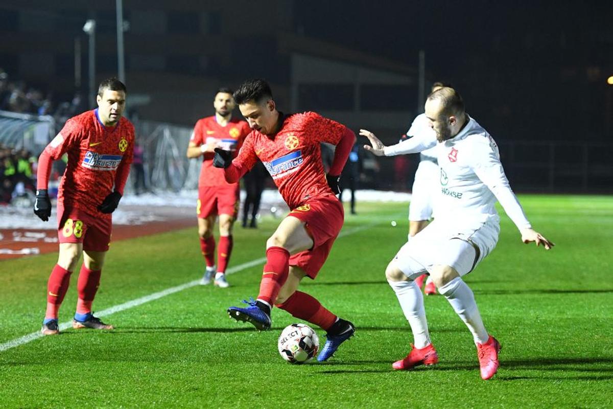 FCSB a anunțat ce portar vrea: „Florin Niță e stelist adevărat!” » Atac dur la Cristi Bălgrădean: „Cariera lui va suferi”