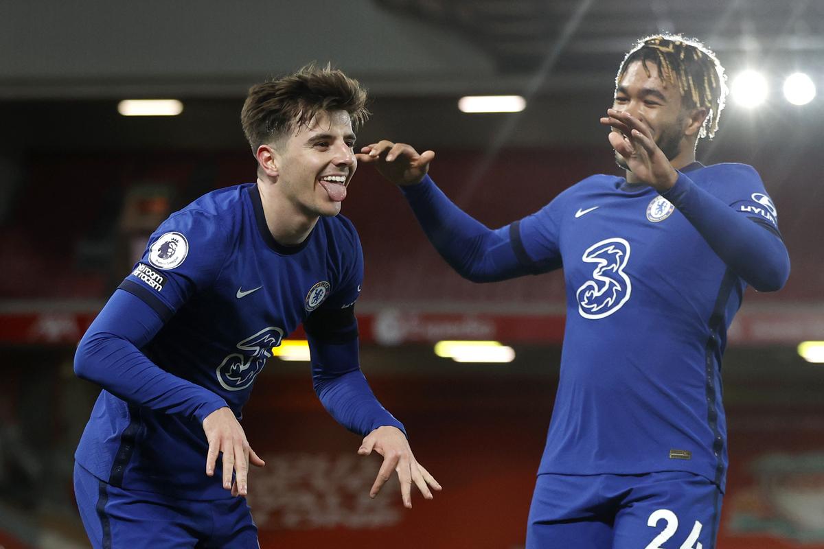 FOTO Liverpool nu se regăsește în Premier League! Bornă rușinoasă atinsă pentru prima dată în istorie după înfrângerea cu Chelsea