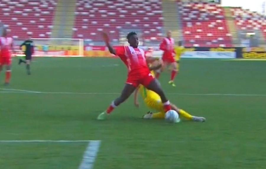FOTO: Captură @Digi Sport 1 Andrei Chivulete a făcut praf UTA - CS Mioveni! 4 greșeli uriașe de arbitraj