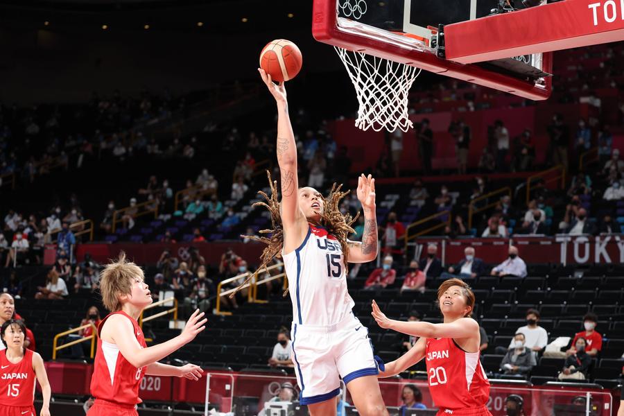 Brittney Griner, în acțiune la Jocurile Olimpice de la Tokyo / FOTO: Imago-Images Brittney Griner, vedeta baschetului american, reținută pe un aeroport de lângă Moscova: „Încercăm să o aducem acasă”