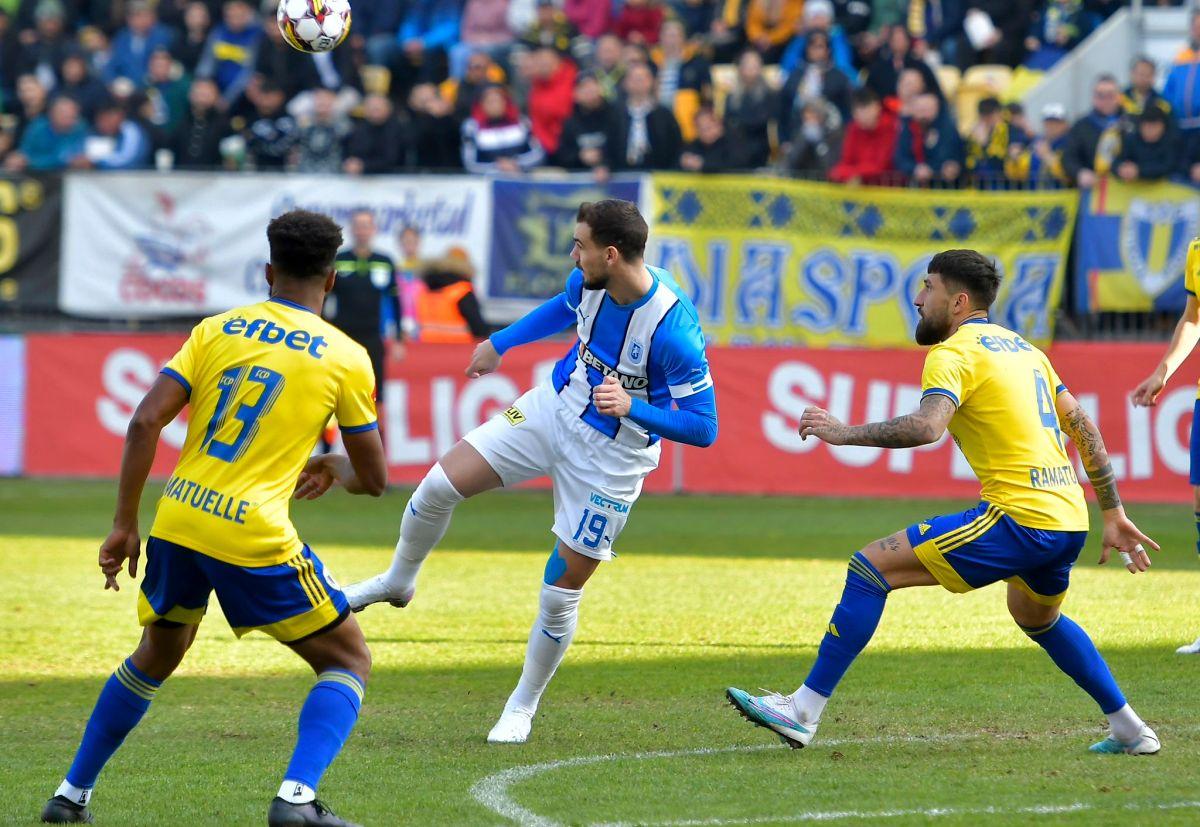 Petrolul - Universitatea Craiova 0-1 » Oltenii au încheiat agonia din deplasare. Neagoe câștigă pe teren străin la a cincea încercare
