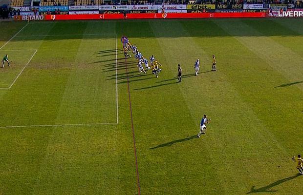 Craiova, salvată de câțiva milimetri » VAR a anulat un gol după 6 minute de analiză