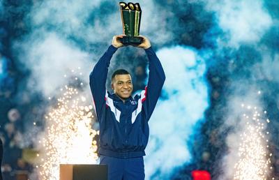 Mbappe și-a stabilit următorul obiectiv, după ce a intrat în istoria lui PSG: „Vreau Balonul de Aur” + „Dacă mă gândeam doar la Liga Campionilor, eram plecat de mult de aici”