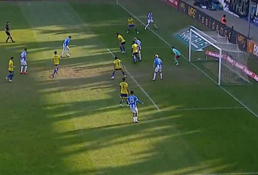 Ivan nu a fost în ofsaid la golul marcat împotriva Petrolului/ foto: captură Orange Sport Craiova, salvată de câțiva milimetri » VAR a anulat un gol după 6 minute de analiză
