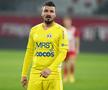 Budescu i-a scris lui Ilie Dumitrescu, după ce a apărut cu kilograme în plus la TV: „Din cauza lui arăt așa, Mister!”