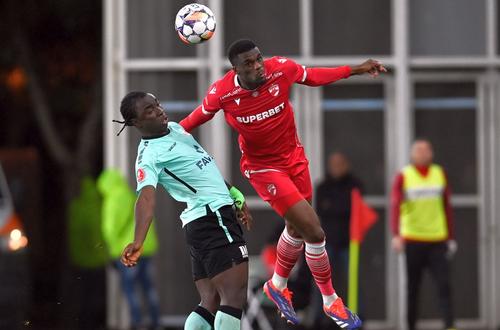 Josue Homawoo, în tricoul lui Dinamo/ foto: Eduard Vînătoru