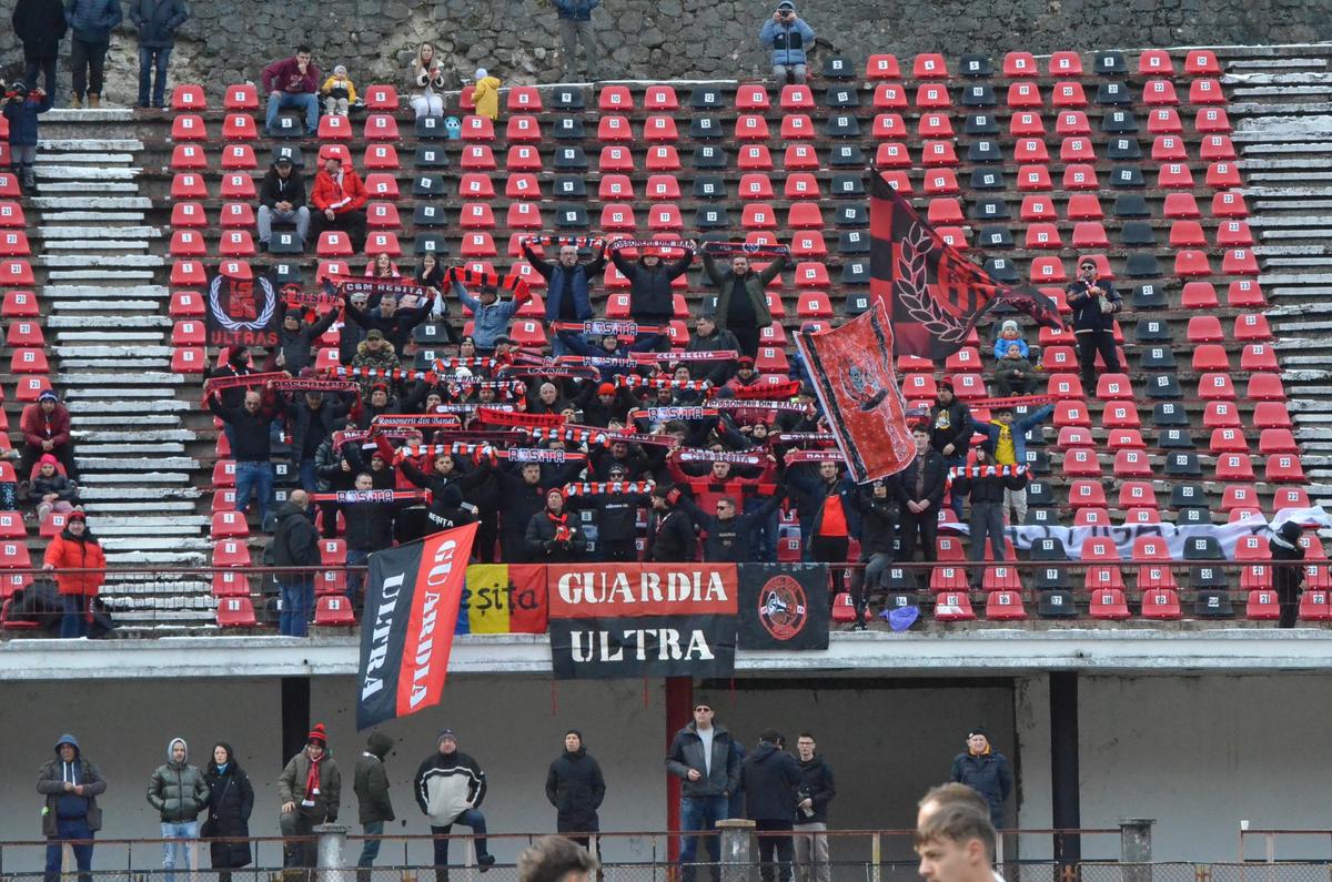 CSM Reșița, pregătită pentru primul meci în nocturnă! Cum arată „pitoresc” stadion din Valea Domanului