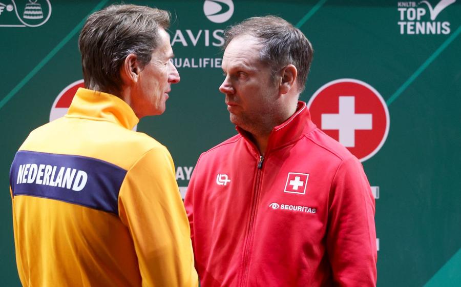 Severin Luthi, fostul antrenor al lui Roger Federer, în dreapta, foto: Guliver/gettyimages Antrenorul lui Roger Federer îl apără pe Jannik Sinner, dar îl aduce și pe Novak Djokovic în discuție