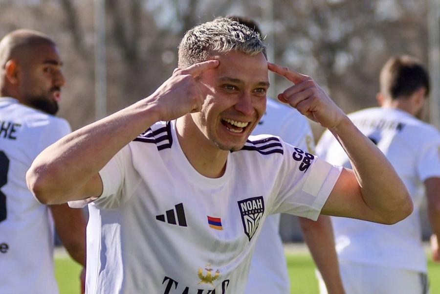 Cedat surprinzător din Superliga, a ridicat deja deasupra capului primul trofeu!
