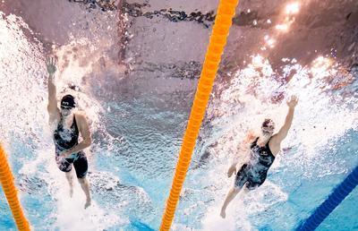 Katie Ledecky a învins-o din nou pe Summer McIntosh