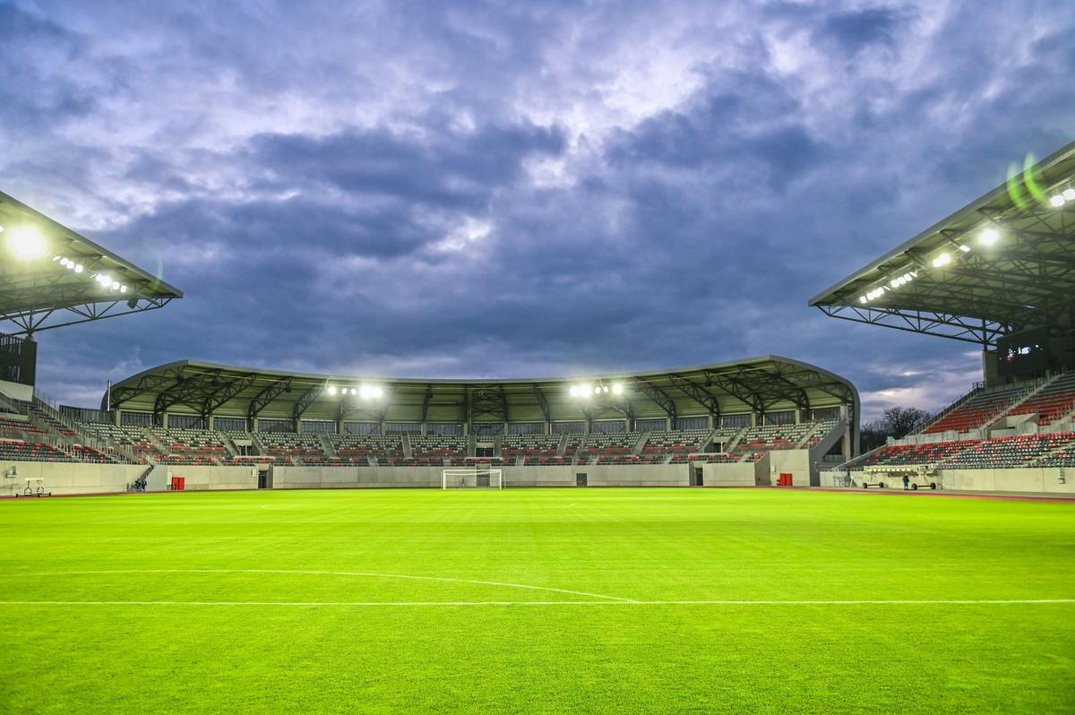 Fotbal pe „perfuzii” din bugetul local! Noul stadion „înghite” de 5 ori mai mulți bani decât produce