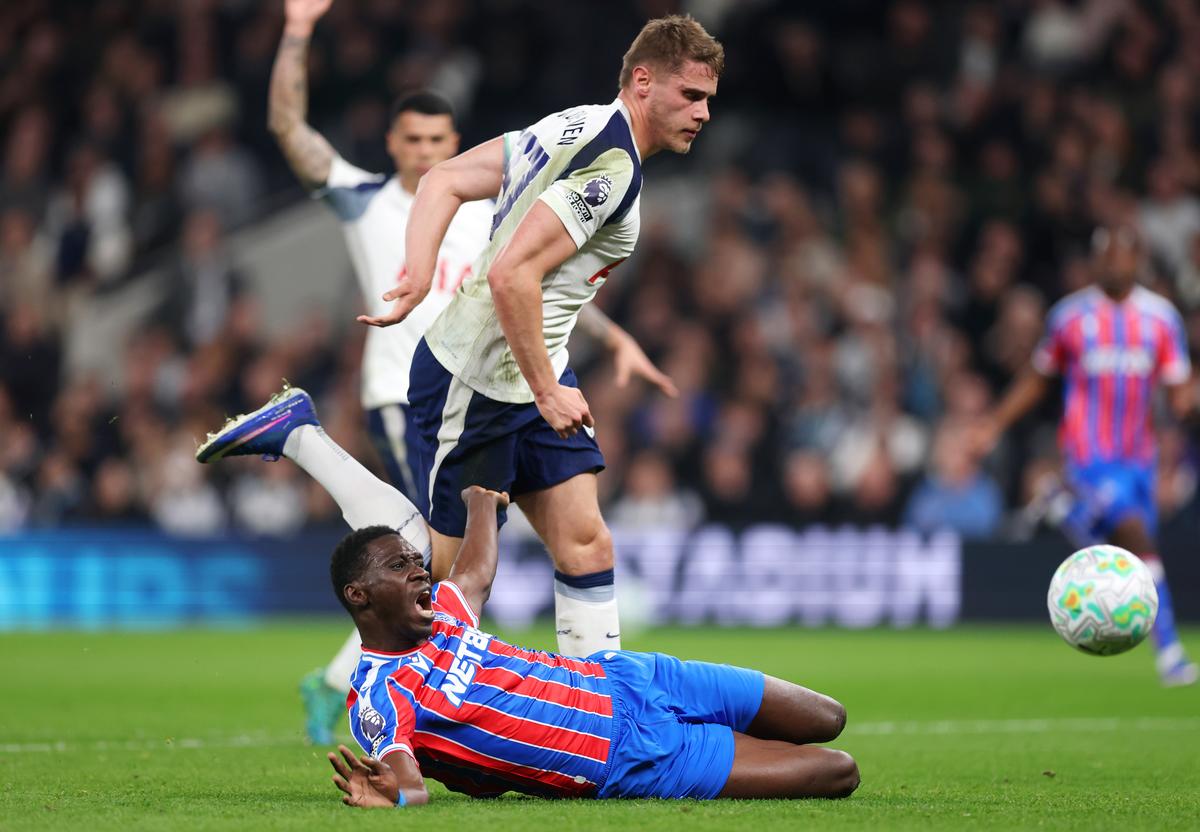 Tottenham, răpusă în 5 minute de coșmar » Igor Tudor ajunge la 3 eșecuri din 3, iar echipa lui Radu Drăgușin se apropie de retrogradare