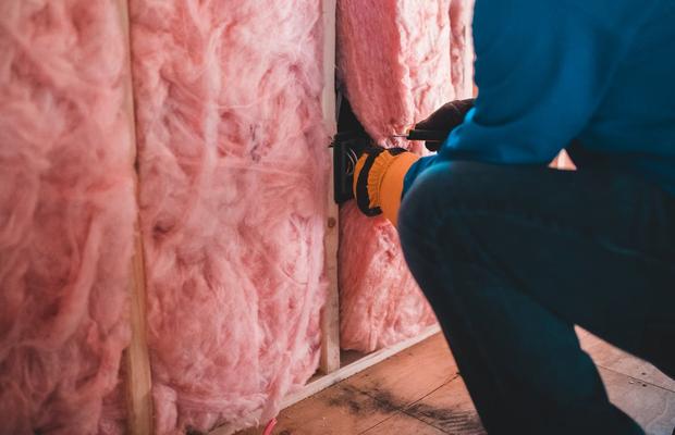 Pompa de căldură într-o casă bine izolată: cum funcționează eficiența ca un întreg
