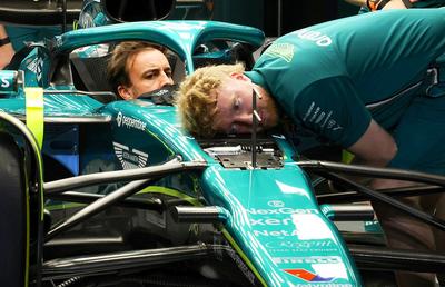 „Alonso își rupea mâinile în mașină!” » Dezvăluiri șocante de la Aston Martin, cu 3 zile înainte de startul Formulei 1