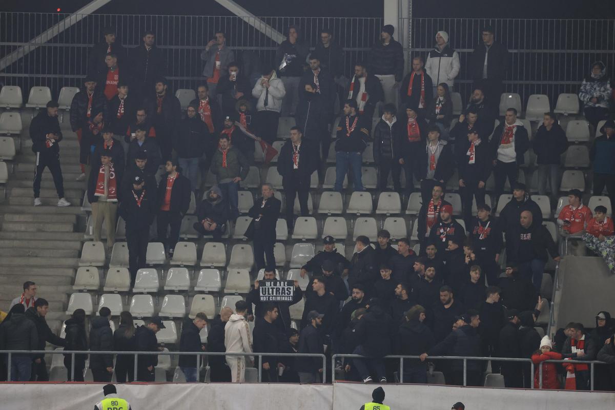 PCH a părăsit stadionul la Dinamo - Metalul Buzău