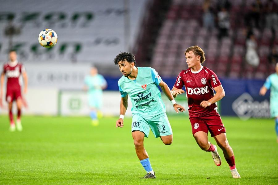 Mark Țuțu, într-un meci cu CFR Cluj/ foto Imago Images Situație nemaivăzută în Superliga » Titularul U21 a rămas liber de contract la început de martie