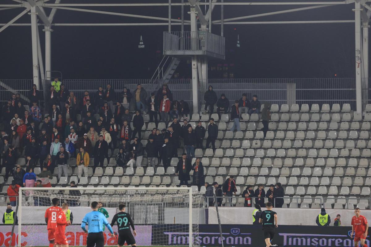 PCH a părăsit stadionul la Dinamo - Metalul Buzău
