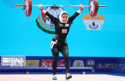CORONAVIRUS. O sportivă din Iran își ajută țara luptând cu pandemia din prima linie