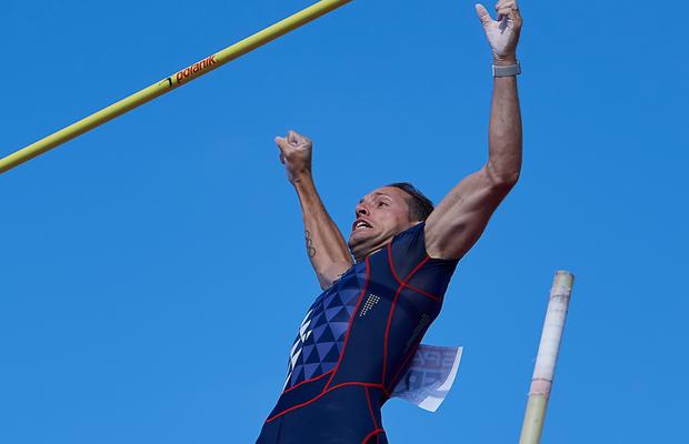 Campionul olimpic Renaud Lavillenie, concurs în propria curte