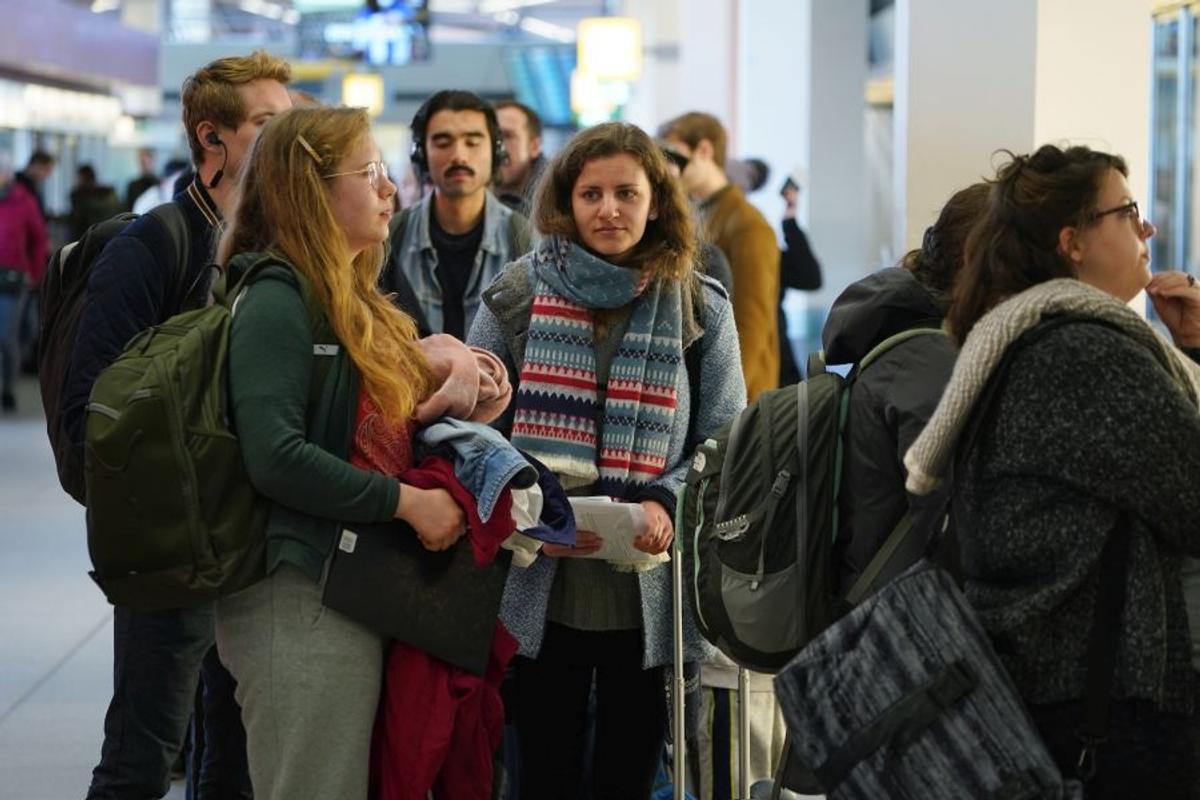 Imagini rare: cum arată metroul din New York, cel mai afectat oraș din lume de coronavirus