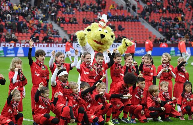Cât costă să faci sport » Episodul 1: FOTBAL. Poveste extraordinară din Germania: „Aici nu se plătește aproape nimic. Iar copiii învață fotbalul într-o atmosferă de respect și decență"