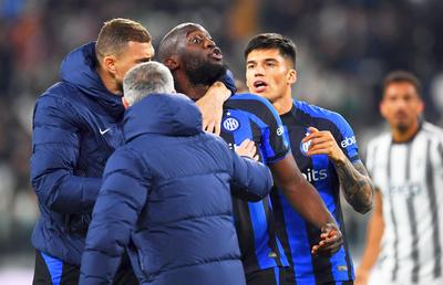 Romelu Lukaku, eliminat fiindcă le-a răspuns fanilor rasiști ai lui Juventus » Simone Inzaghi îl apără: „Gestul a fost înțeles greșit”