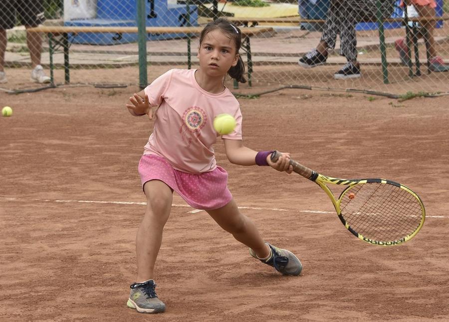 Micuții tenismeni progresează cu fiecare antrenament „Am făcut o bază de la zero, dar NU e a mea” » Victor Hănescu, despre problemele cu care se confruntă în tenis: „Statul nu ne ajută”