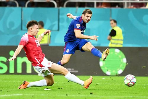 În sezonul regulat, Steaua a învins-o pe Dinamo, 2-1